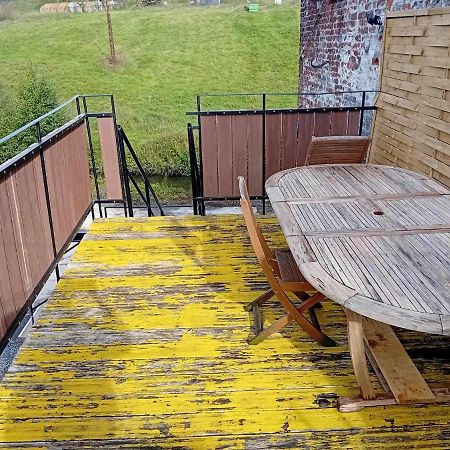 Grand Appartement Avec Terrasse Wignehies Extérieur photo